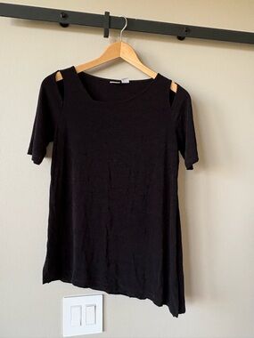Chico's Travelers Black Classic Split-Shoulder Tunic Asymetric Hem Size 1/M